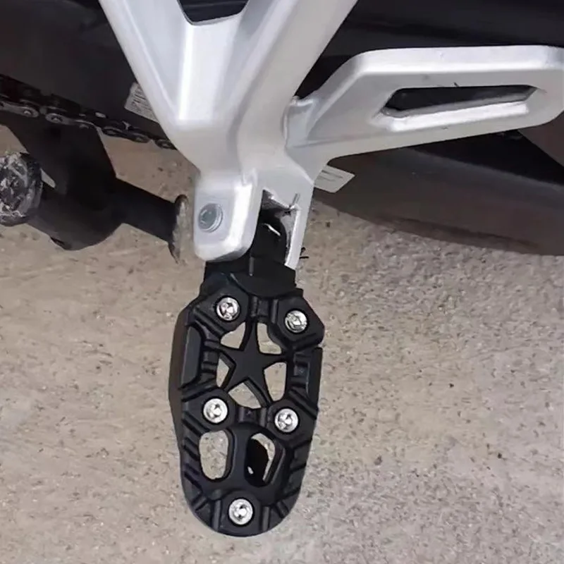 Motorcycle modification accessories: aluminum alloy foot pedal, rear foot pedal, anti slip foot pedal