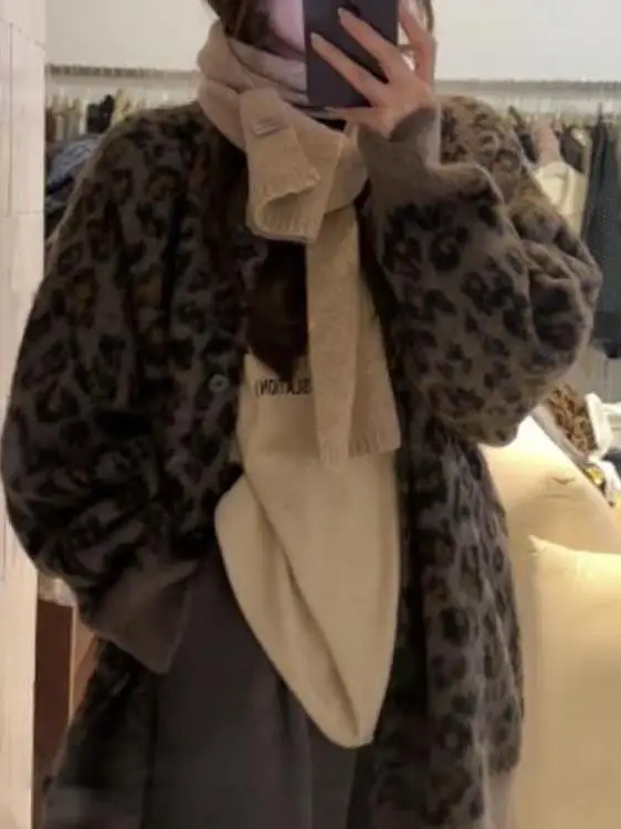 レトロアメリカンヒョウ柄ニットウェアコート女性のルーズスレ秋冬新着 V ネックロング Sve 暖かいカジュアルトップ