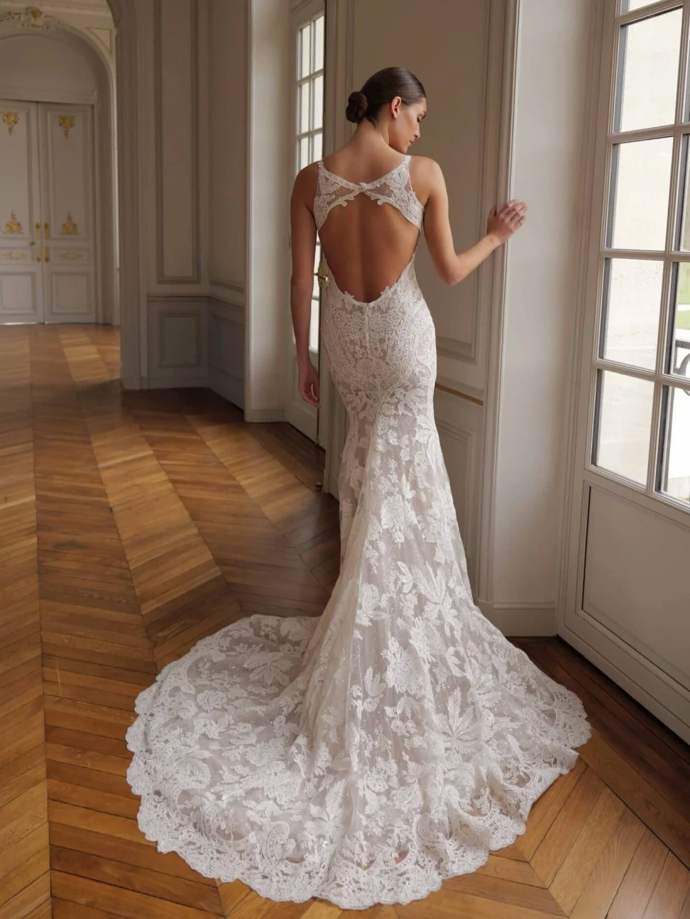 2026 신상 반짝이는 레이스 얇은 스트랩 웨딩드레스 스트랩리스 머메이드 백리스 롱 맞춤형 모던 야외 드레스 신부용