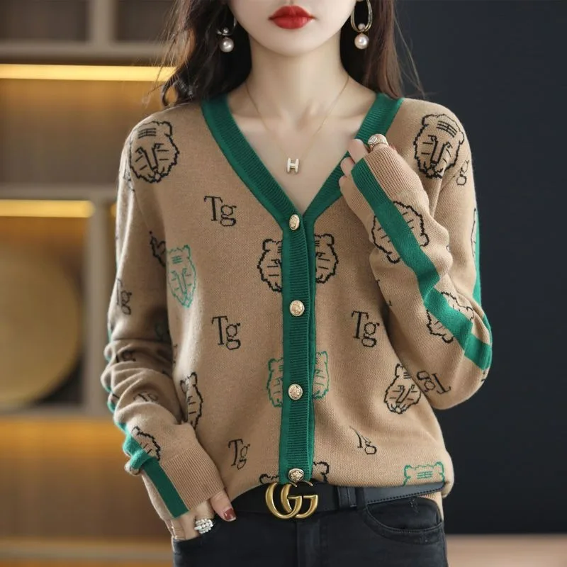 2024 Autumn New Knitted Loose Cardigan Letter Tiger Avatar Painted Printing Jacquard Chic Versatile Commuter V-neck Top