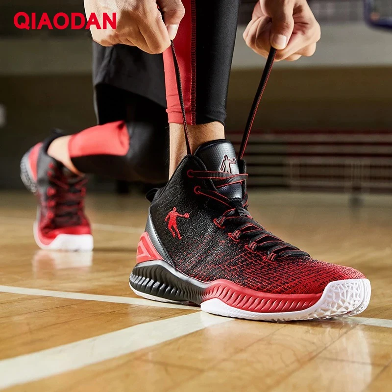 QIAODAN Men's Basketball Shoes 2026 Winter Youngers Race Sport Shoes Breathable Combat Boot Anti-slip Casual Sneaker XM1580103