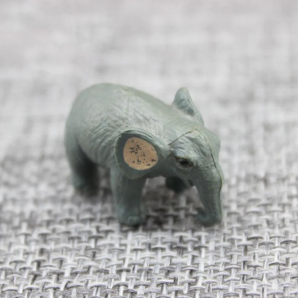 

8 Pcs Elephant Decor Figurine Fish Tank Decor Small Animals PVC Material Lifelike Design Desktop nament Home Furniture Aquarium