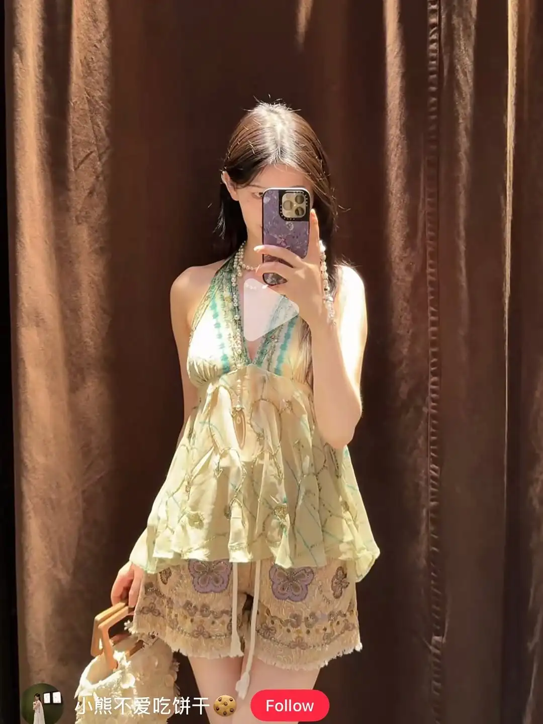 Green Printed Neck Hanging Chiffon Top Lace Up Backless Flowing Doll Style Sleeveless Cover Suitable For Beach Vacation Wear