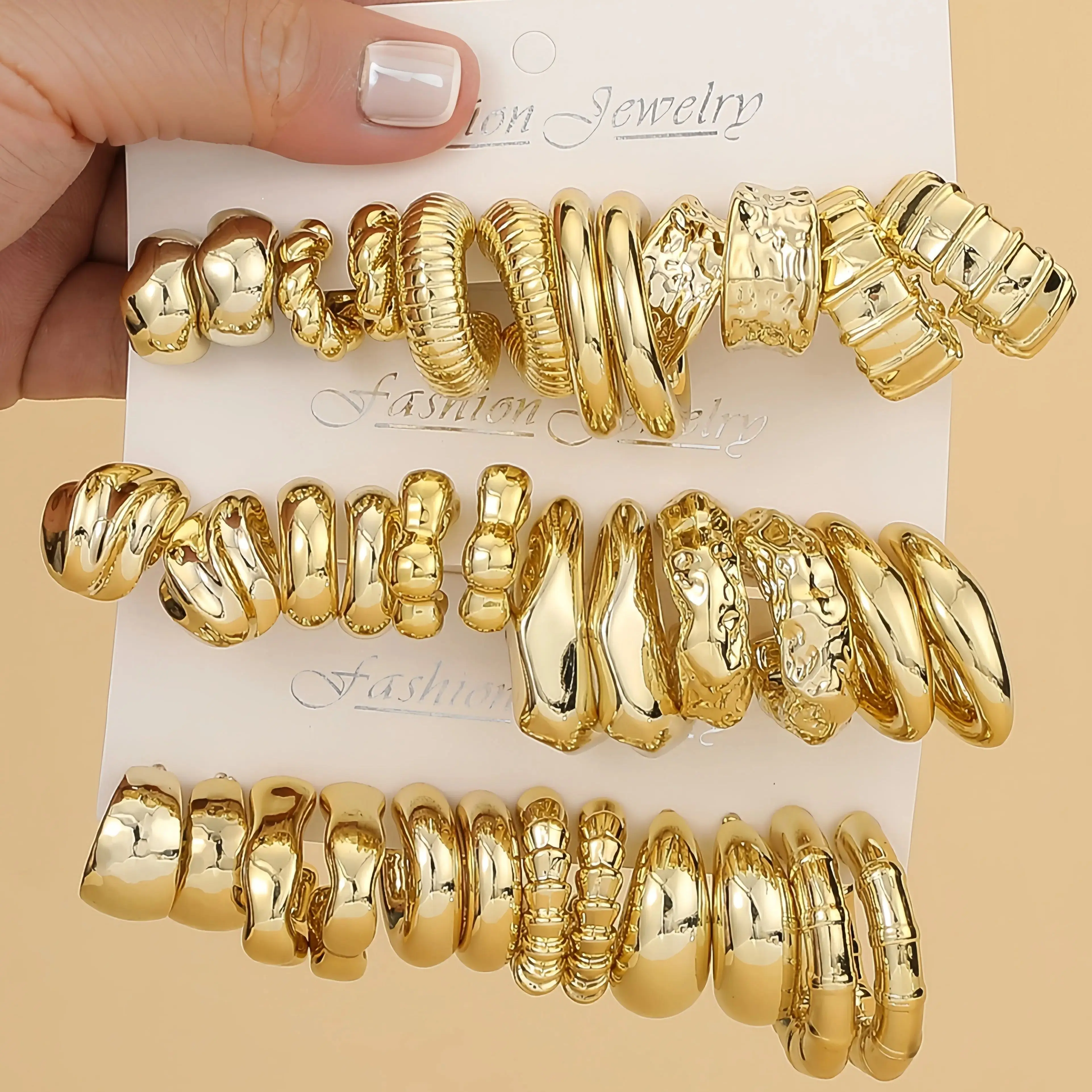 Ensemble de 6 à 18 paires de boucles d'oreilles tendance en plastique léger plaqué or, style minimaliste pour le quotidien des femmes