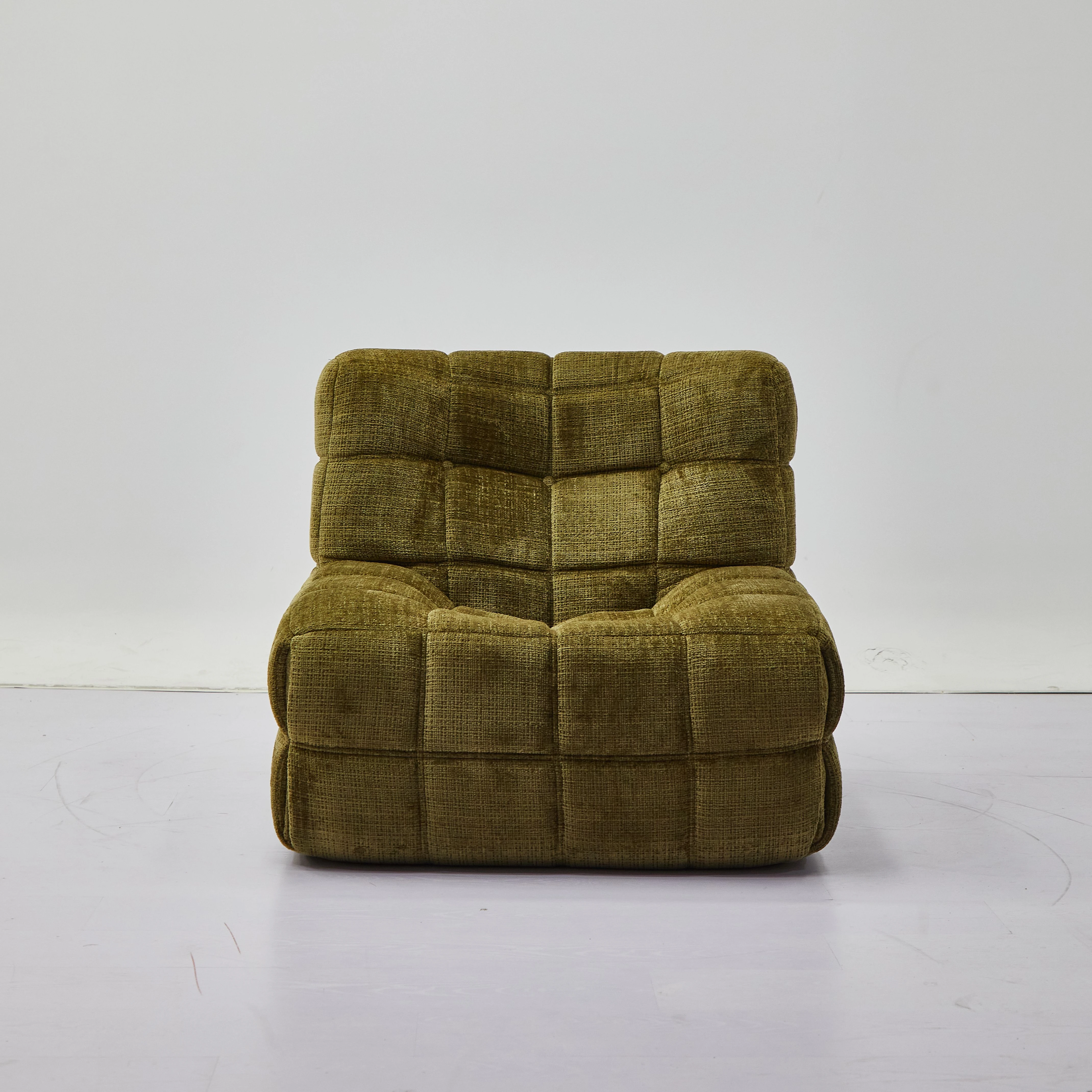 Modular Modern Apartment Corner Sofa Set with Tufted Velvet Fabric Compressed Design Sponge Filling for Hotel/Villa Use