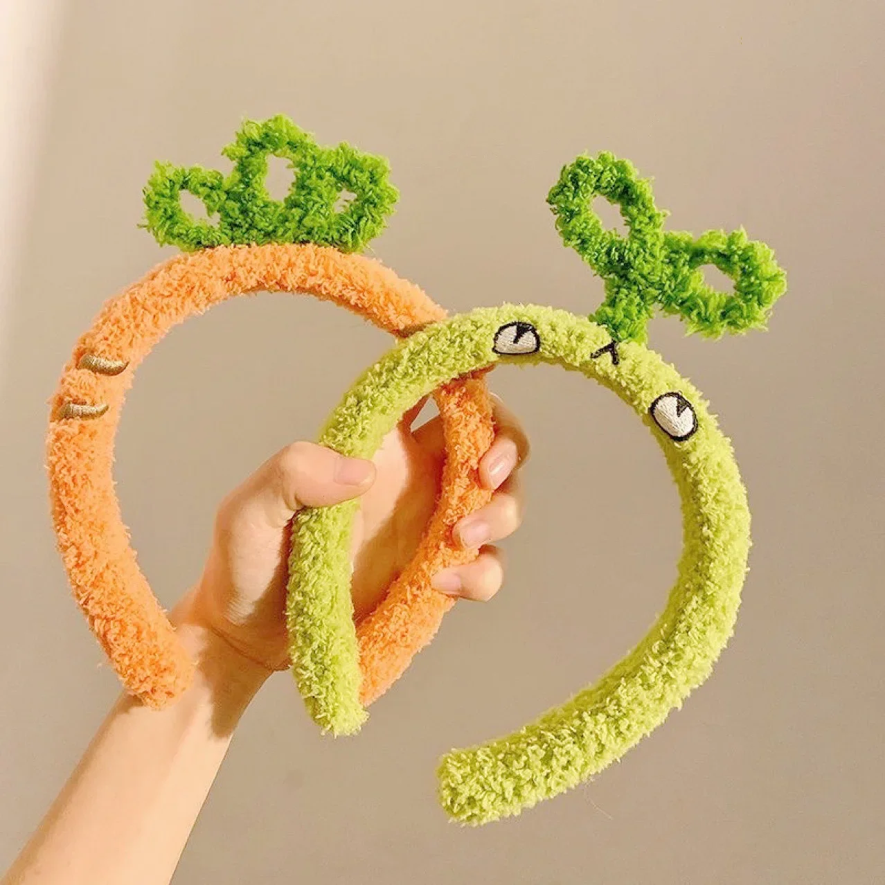 New Cute Bean Sprout Grass Head Hoop Headpiece Cartoon Plush Carrot Hair Hoop Headpiece