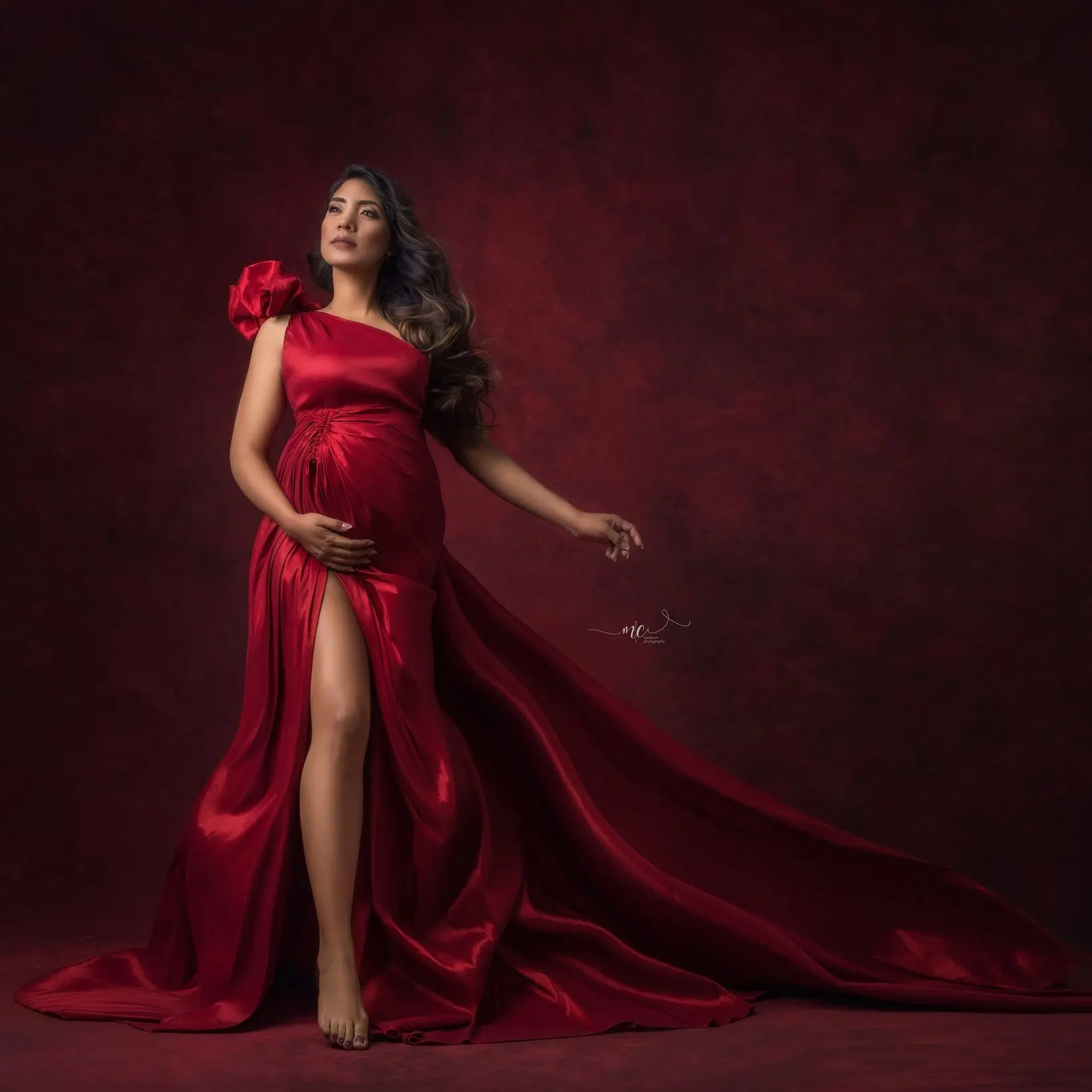 

One Shoulder Red Maternity Photoshoot Dress Side Slit Silk Satin Prom Dresses Sweep Train Flowy Baby Shower Gown