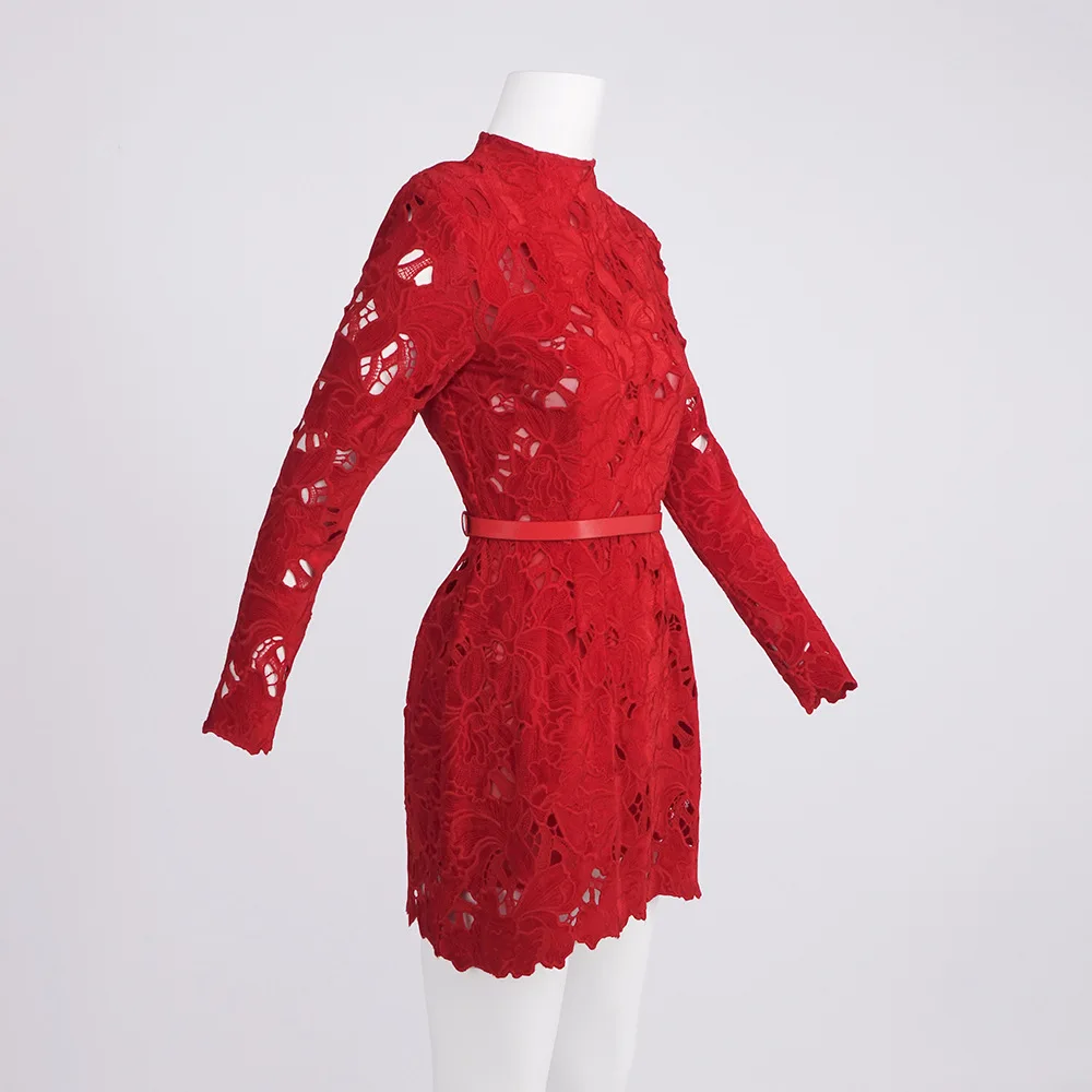 ชุดเดรสสั้นปักลายลูกไม้สีแดงหรูหรา แขนยาวเว้าช่วงอก คอทรงกลม เหมาะสำหรับงานแต่งงาน งานเลี้ยงกลางคืน งานทางการ และงานปาร์ตี้