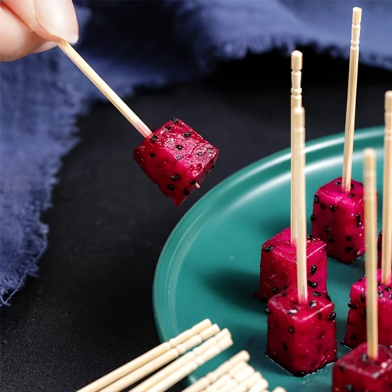 300 Cocktail Skewers, Portable Fine Toothpicks, Food Skewers, Suitable for Cocktails, Party Snacks, Outdoor Food Forks, Fruit Skewers, Length 2.65inch / 6.5cm