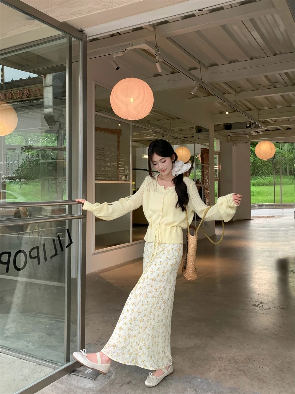 

Kumikumi Gentle Wind Long Sleeve Sweater Set with Belt Design Floral Half Skirt Women's Spring Fashion Two-Piece Ensemble