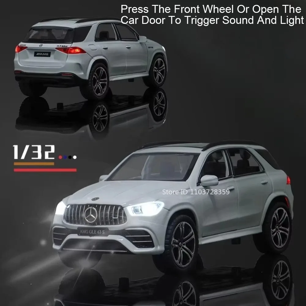 1:32 Auto Giocattolo GLE 63S C260L Modelli In Lega Pressofusa Veicoli di Simulazione Suono Luce Porte Aperta Tirare Indietro Bambini Giocattoli Interattivi