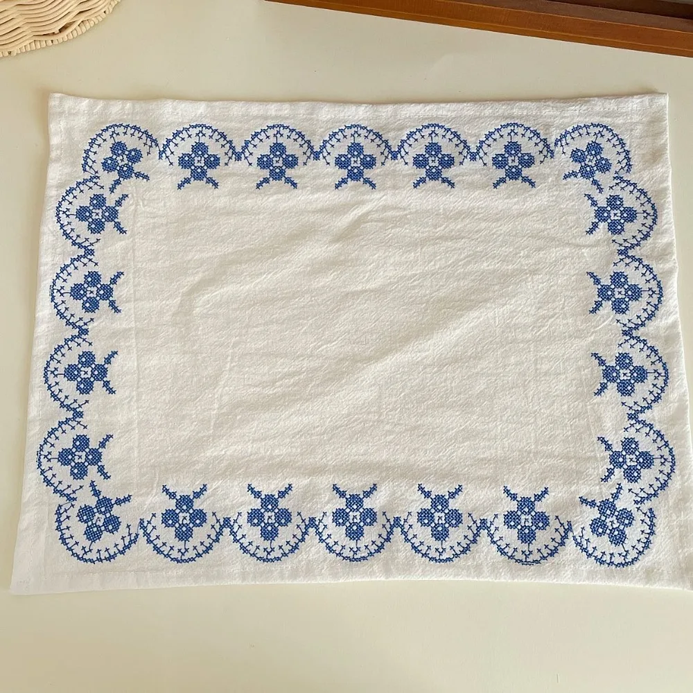 Pure Cotton Retro Embroidery Meal Mat 29*37cm Square Desktop Mat Simple Convenient Cover Cloth Background Props