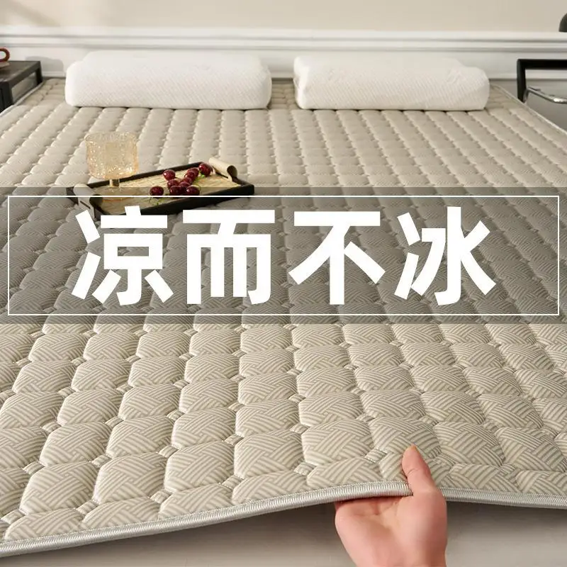 

Летний тонкий шелковый мягкий коврик-подстилка для дома, охлаждающее постельное белье, современный простой дизайн, для офиса, не требует установки, детский.