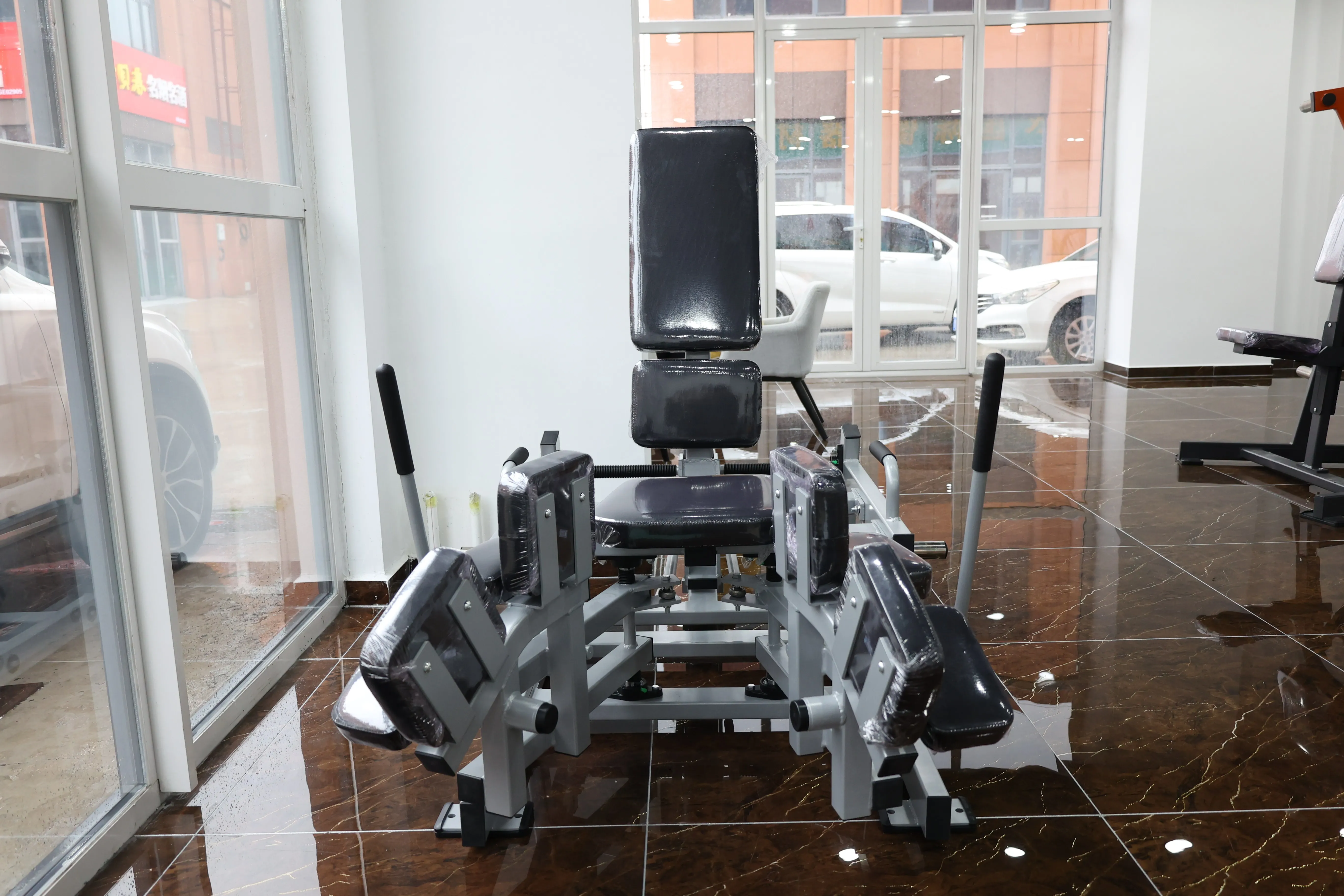 Bodybuilding  Equipment  Plate Loaded Dual Functional  Exercise Equipment  Inner Outer Thigh Leg Strengthening for Gympromote sa