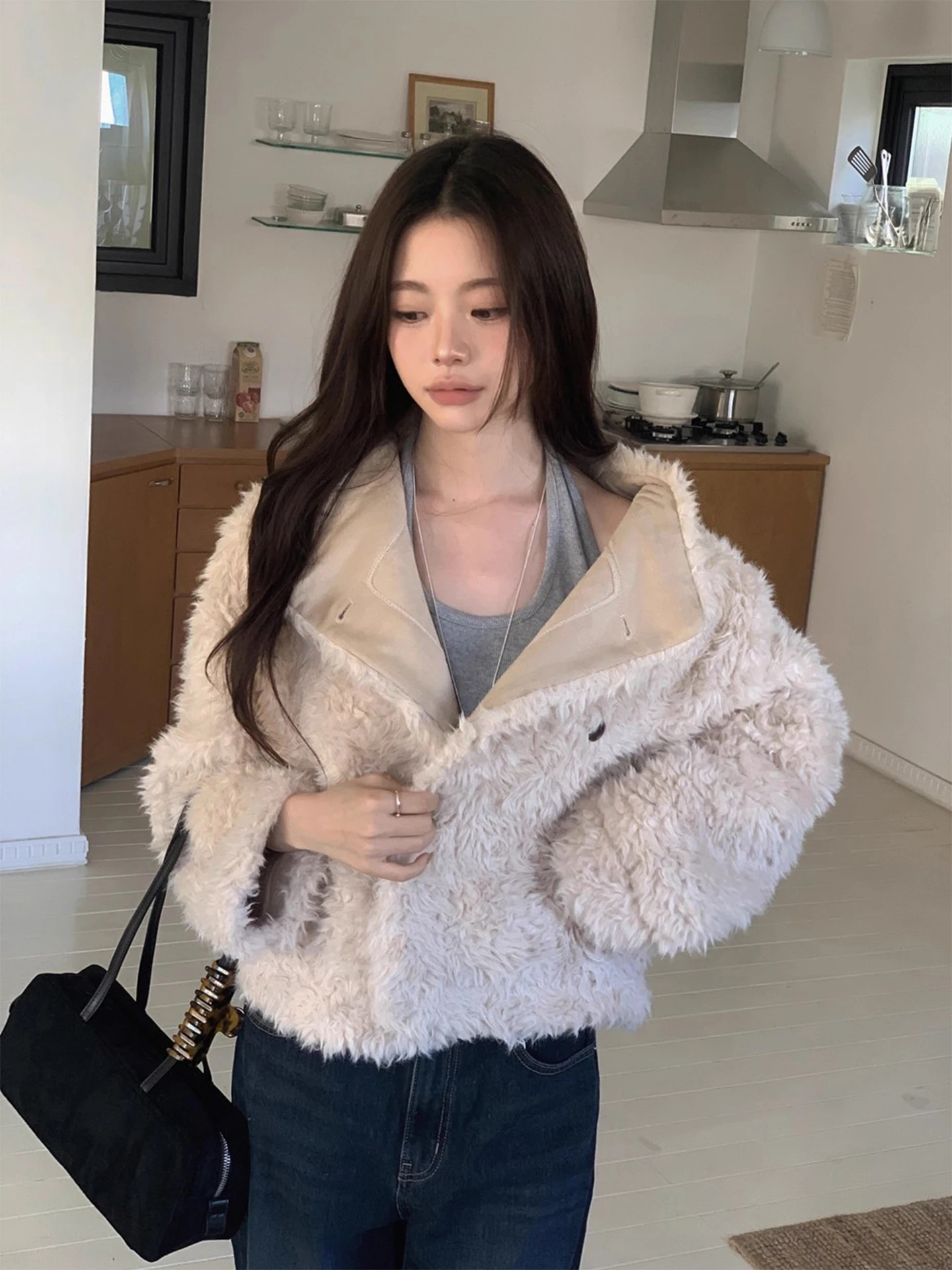 

Faionable ort Women's Faux Fur Jaet Side Buttoned Leather And Fur Inteated Winter Outerwear Korean Sle Long Sve