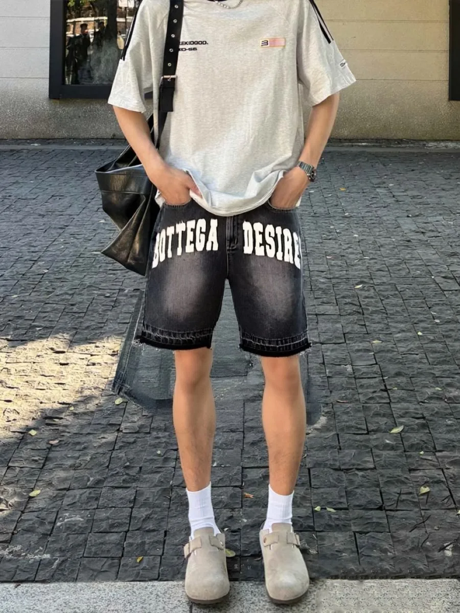 Pantaloncini di jeans a cinque punti ricamati con lettera vintage Bottega Desires Stampa High Street Fashion e Leisure Short