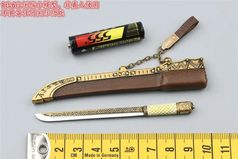 

COOMODEL EL002 1/6 Scale Short Knife Model F12" figure