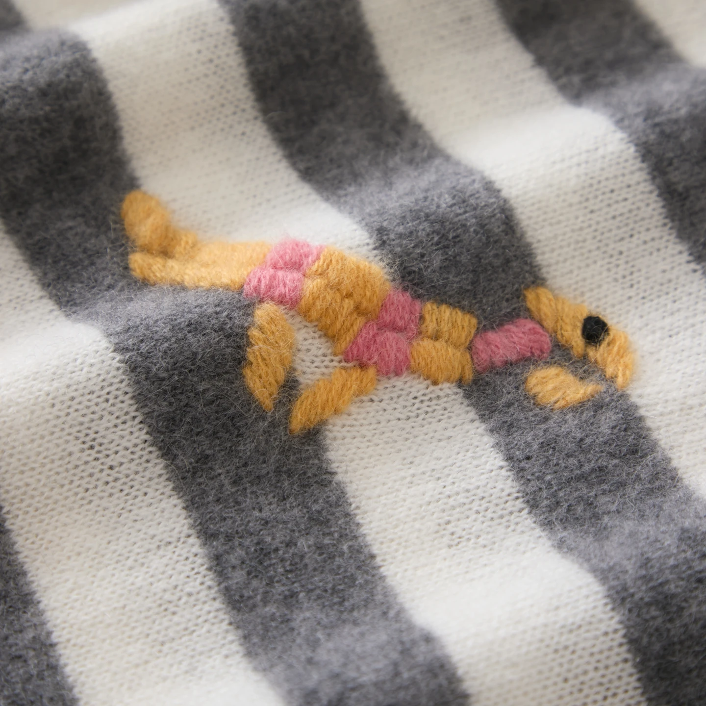 100% pure cashmere sweater, European handcrafted animal cartoon color-blocking base layer, thickened striped sweater