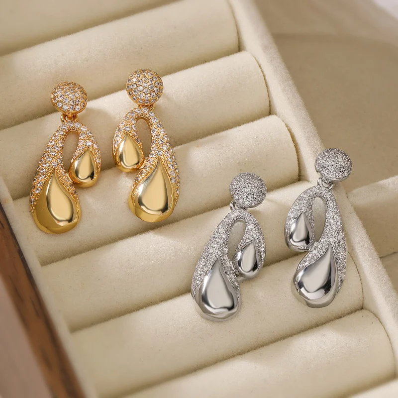 

European and American Fashion Copper Plated 18K Gold Irregular Geometric Zircon Design Sense Niche High-end Earrings Ne