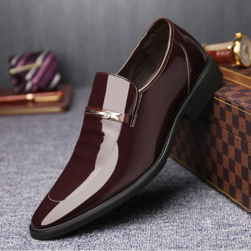 38-48 Eleganti Mens Patent Leather Shoes Suit Wedding Man Formal Shoes Casual Business Drivers Loafers Shoe for Man Black Brown