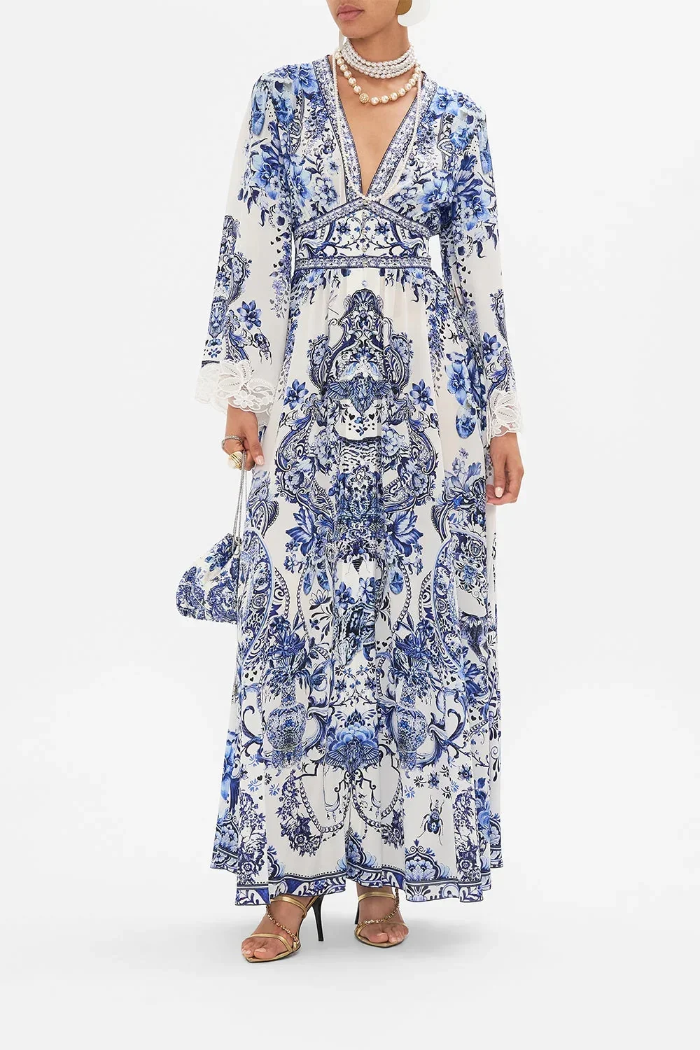 

Women Blue Flower Print V-Neck Beaded Decoration Long Flare Sleeve Silk Holiday Long Dress