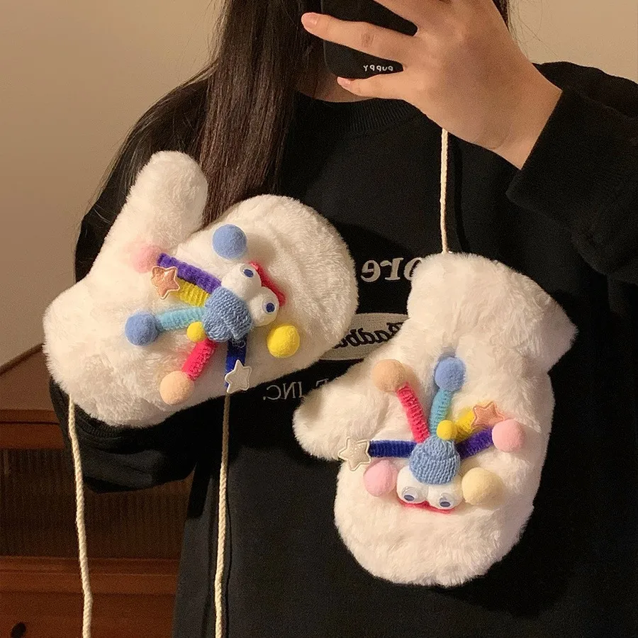 Nouveaux gants écharpe originaux mignons et en peluche épais chaud cyclisme cou suspendus gants pour l'hiver froid et coupe-vent femme étudiant cadeau