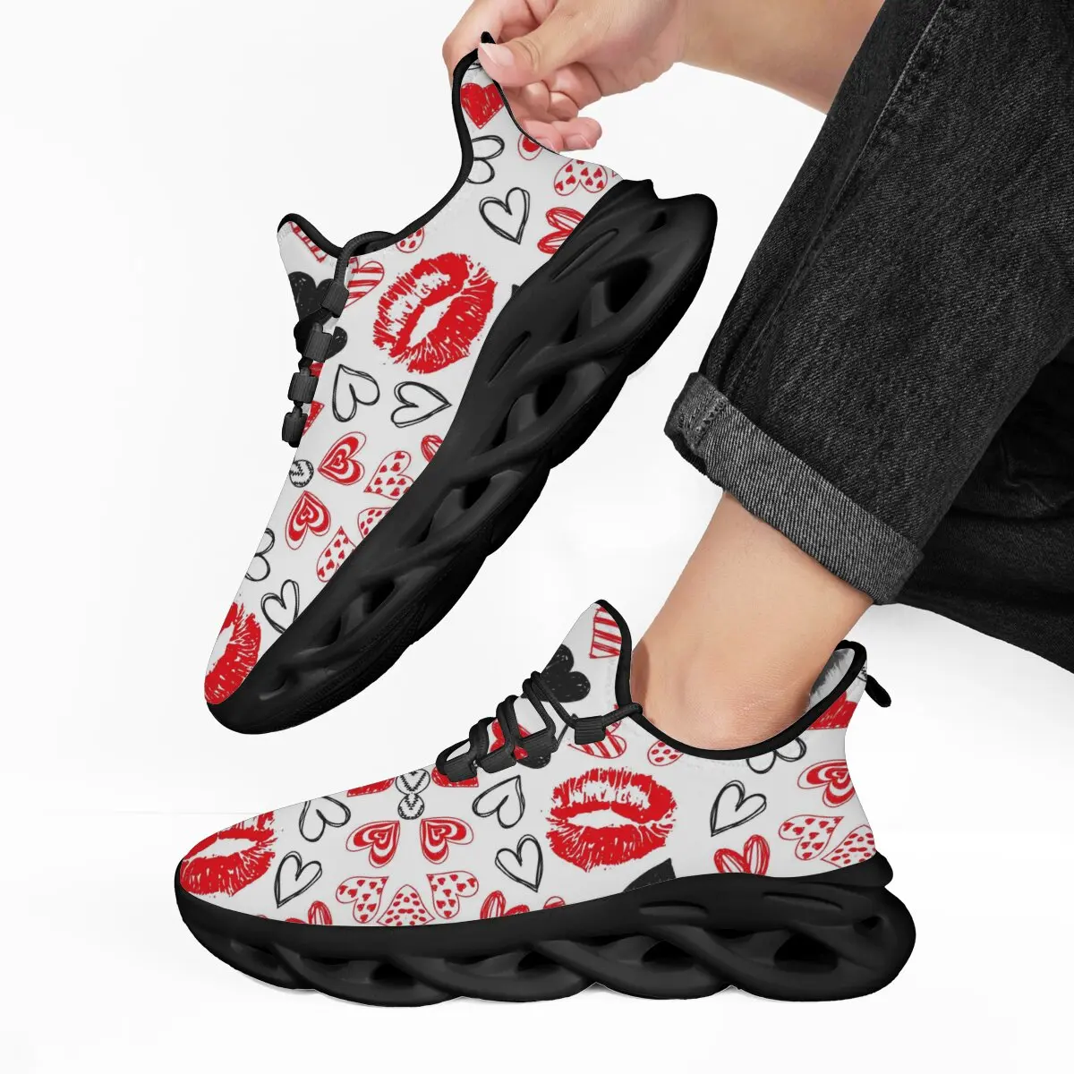 أحذية رياضية للرجال أحذية مفلكنة مبطنة بالصوف مع نمط الشفاه والقلب أحذية رياضية كاجوال نسائية على الموضة الكلاسيكية #1