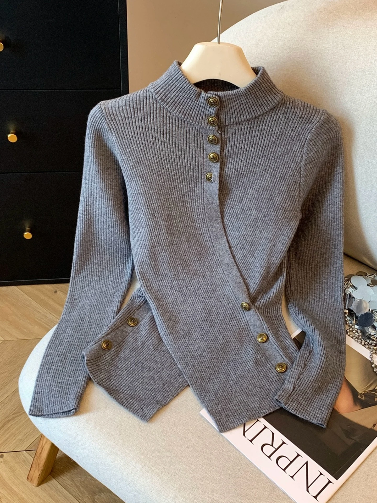 เสื้อไหมพรมผู้หญิงสำหรับฤดูใบไม้ร่วงและฤดูหนาว คอสูง ทรงเข้ารูป ดีไซน์ผ่าเอว สไตล์เกาหลี เนื้อผ้านุ่ม แขนยาว