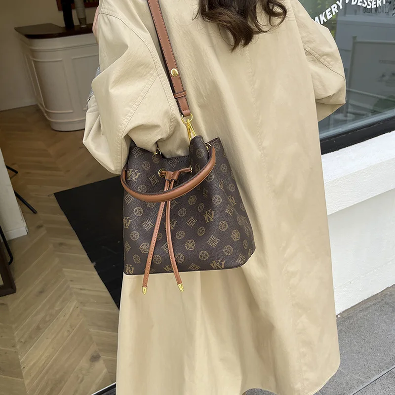 

New Women's High-Quality Bucket Bag | A/W Fashion Printed Style | Versatile Shoulder & Crossbody Bag