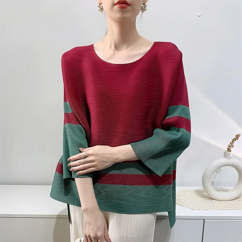 

Pleats 2024 Spring Summer Pleated Tops Women Color Blocking T-shirt Irregular Toothpick Pressed Clothes Niche Women's Clothing