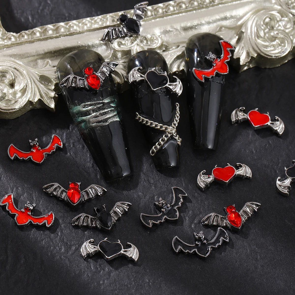 30szt Czarno-czerwone ciemne nietoperze retro mały diabeł miłość zdobienie paznokci dekoracja y2k metalowy styl Halloween DIY zdobienie paznokci dekoracje