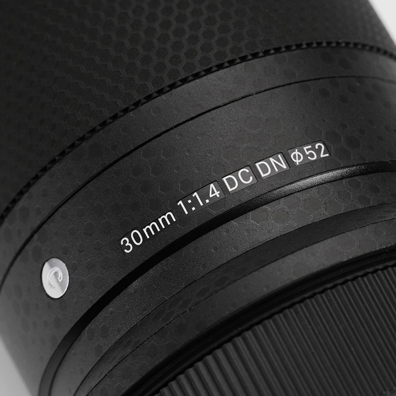 30 F1.4 Dc Dn Lens …