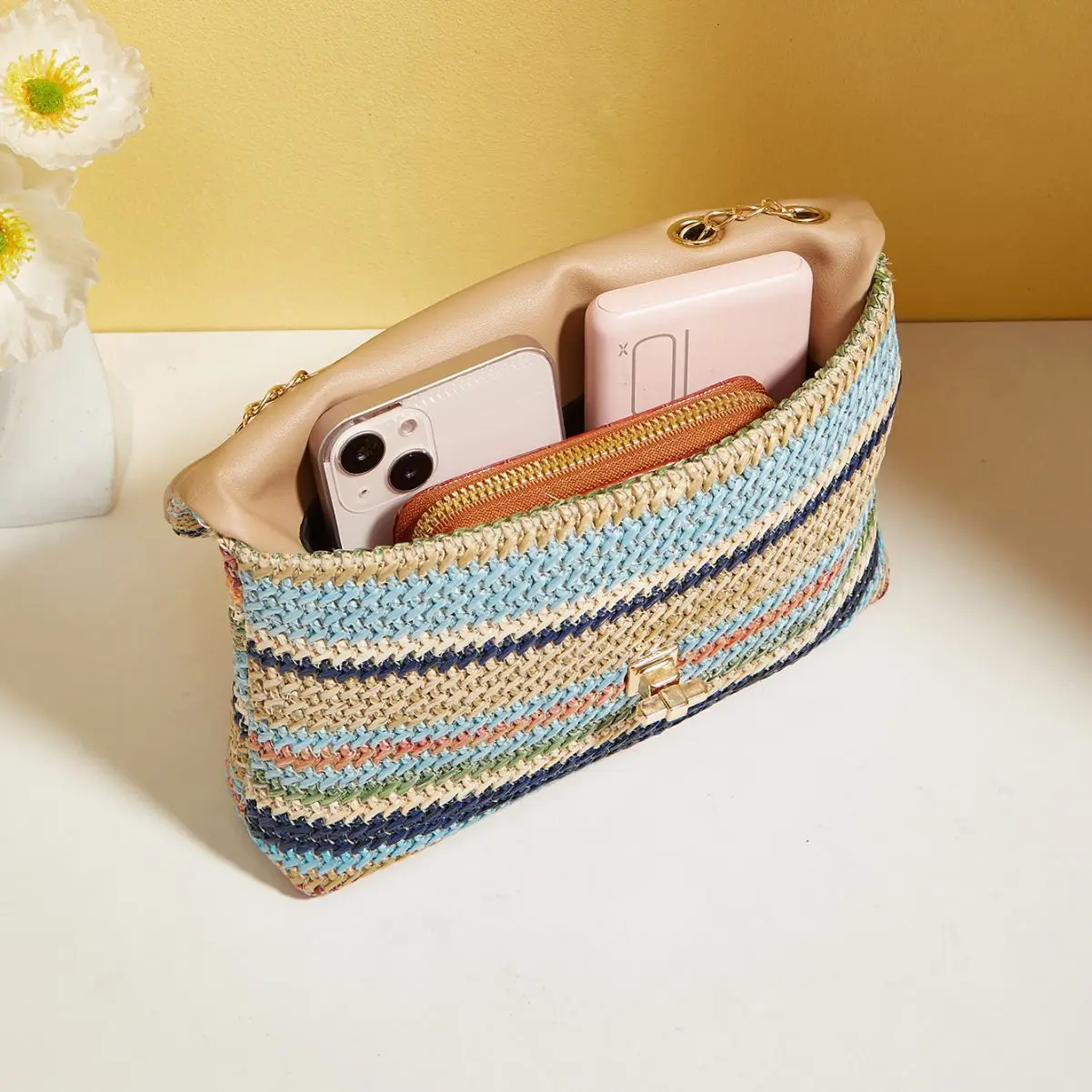 2024 Fashion Women's Crossbody Bag Grass Woven Women's Bag Lock Buckle Closed Simple Small Square Bag Casual Purses and Handbags