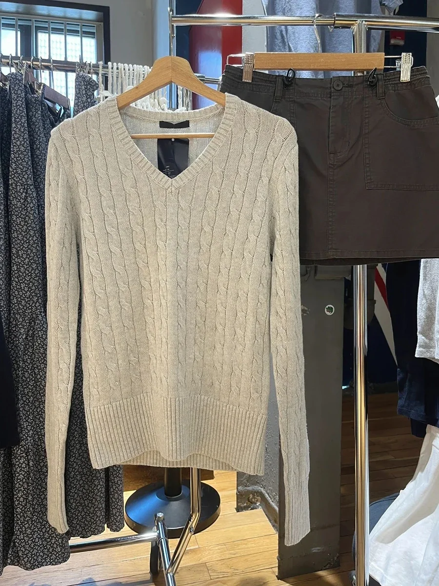 Gray Twist Flower Sweater Woman Autumn V-neck Long Sleeve Cotton Slim Jumper Top Casual Sweet Preppy Style Knit Sweaters Y2k 3