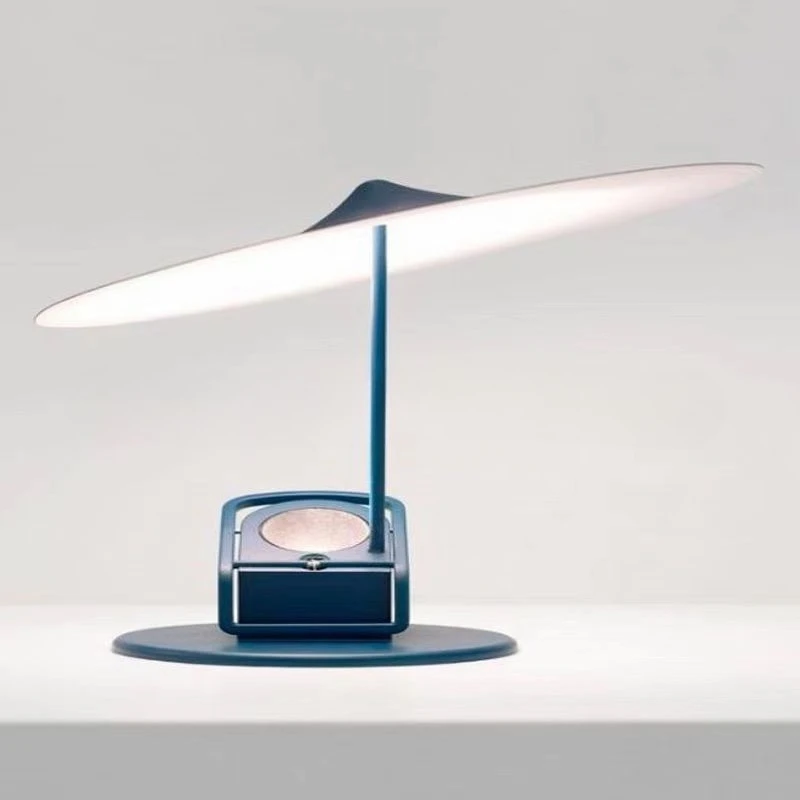 

Simple creative model room living room bar counter bedroom retro decorative ornament table lamp