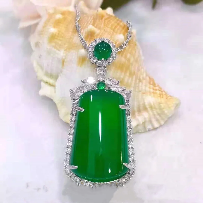 

New Chalcedony Wushi Pendant Trapezoidal Green Agate Pendant Men's and Women's Necklace Jewelry