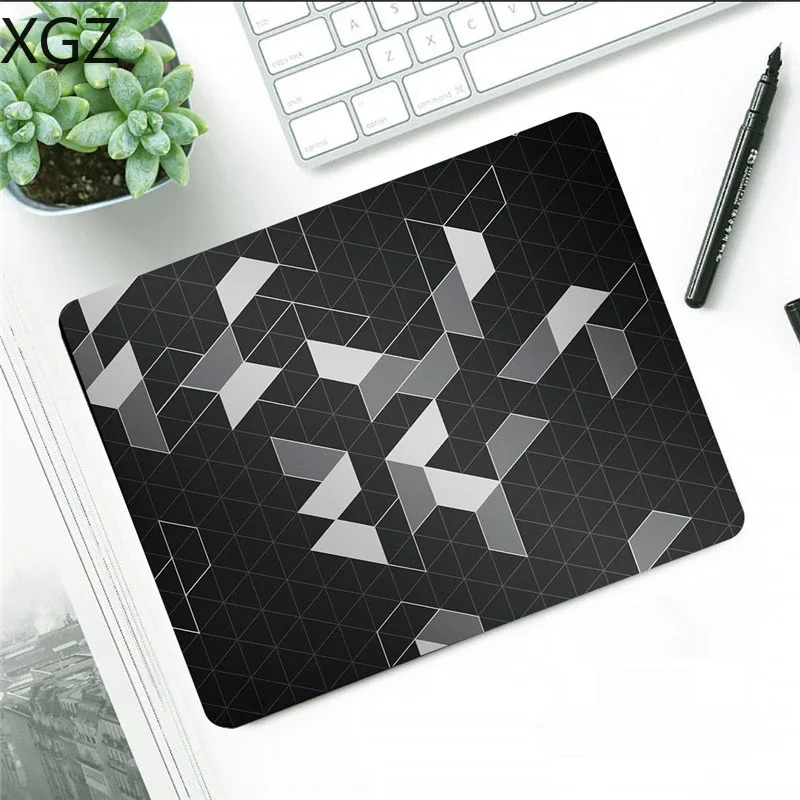 Small Mouse Pad Gaming Laptops Wrist Protector Mouse Pad Black Grid Office Supplies Desk Accessories Luxury Notebook Accessories