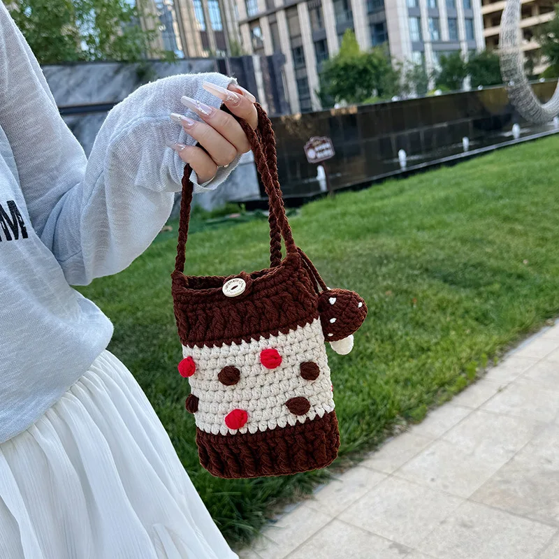 

2025 Handmade Mushroom Phone Bag Cute Crochet Shoulder Purse Knitted Crossbody Purse with Soft Yarn Texture