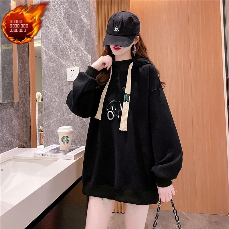 เสื้อฮู้ดผู้หญิงไซส์ใหญ่ ความยาวปานกลาง สีแดง เสื้อสเวตเตอร์ปีใหม่ สไตล์เกาหลี ทันสมัย เสื้อแขนยาว มีซับใน สวมใส่สบายๆ สำหรับเดินทาง