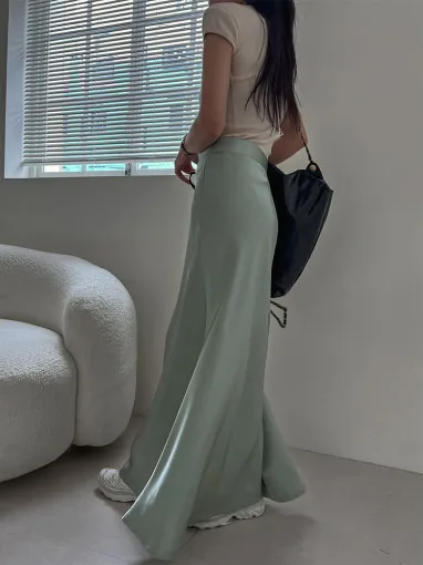 South korea Satin Skirt Women's Fashion Chic High-Grade Silky Fabric Versatile Slimming High Waist Fishtail Skirt Long dress