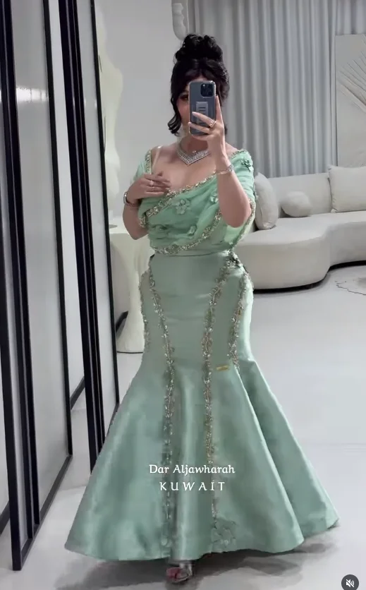 Mint สีเขียว Mermaid ชุดราตรียาวอย่างเป็นทางการ Sparkly คริสตัลปิดไหล่ดอกไม้ Saudi คําชุดราตรีชุดราตรีชุด Customized