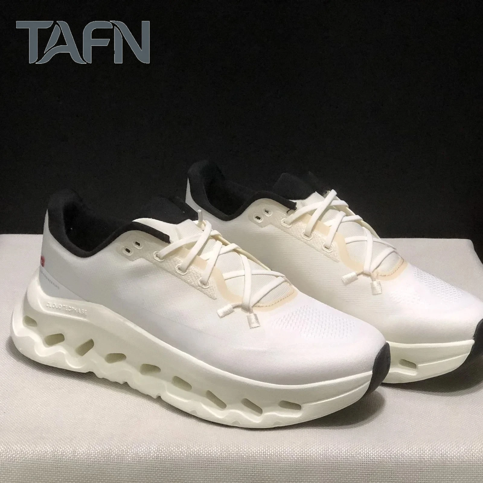 Chaussures de sport légères pour hommes et femmes, baskets respirantes à semelle amortissante