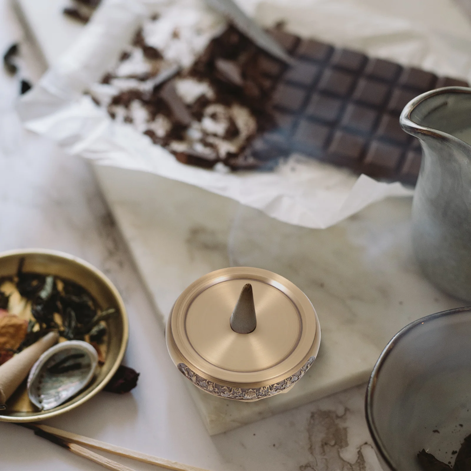 

1Pcs Delicate Copper Incense Burner Base Elegant Colors Smooth Texture Multifunctional Home Decoration Aromatherapy Burner Base