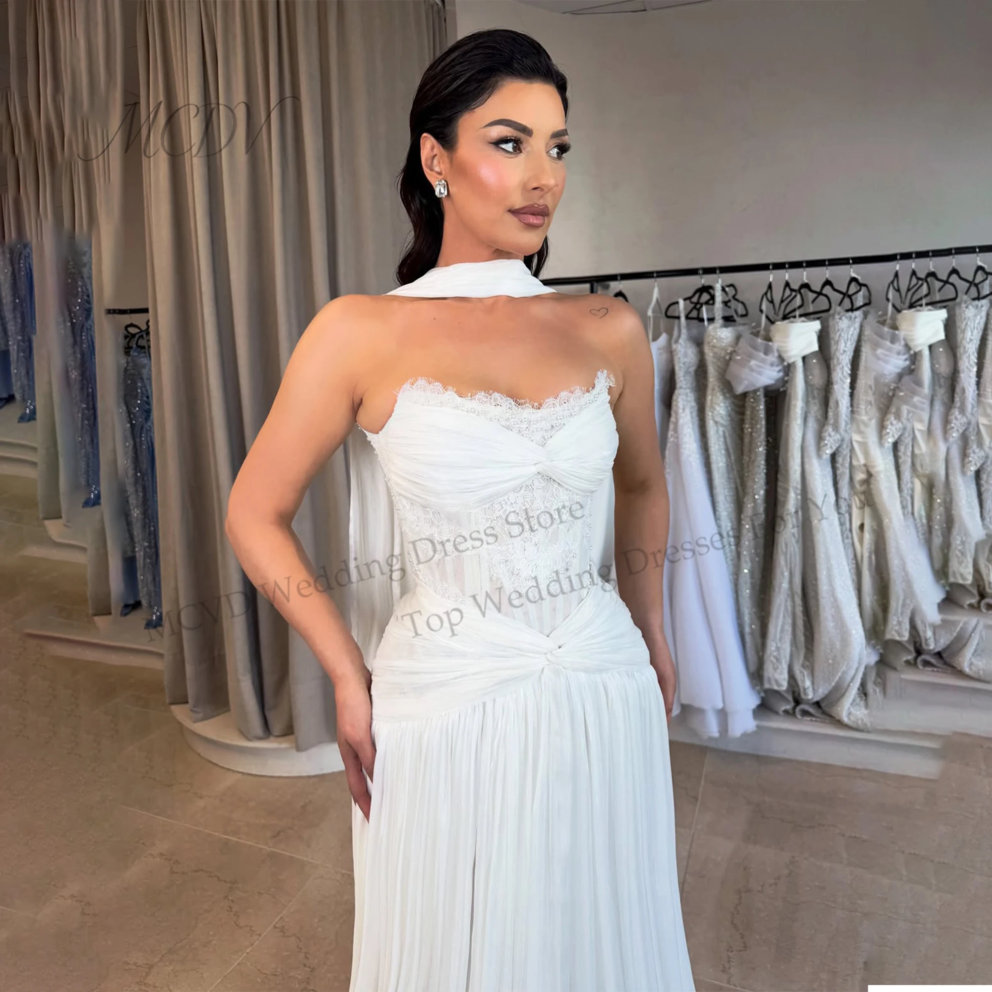 Elegant Strapless Lace Wedding Dress With Scarf Glitter A Line Sleeveless Vestido De Noiva Bride Dresses Sweep Train Customized