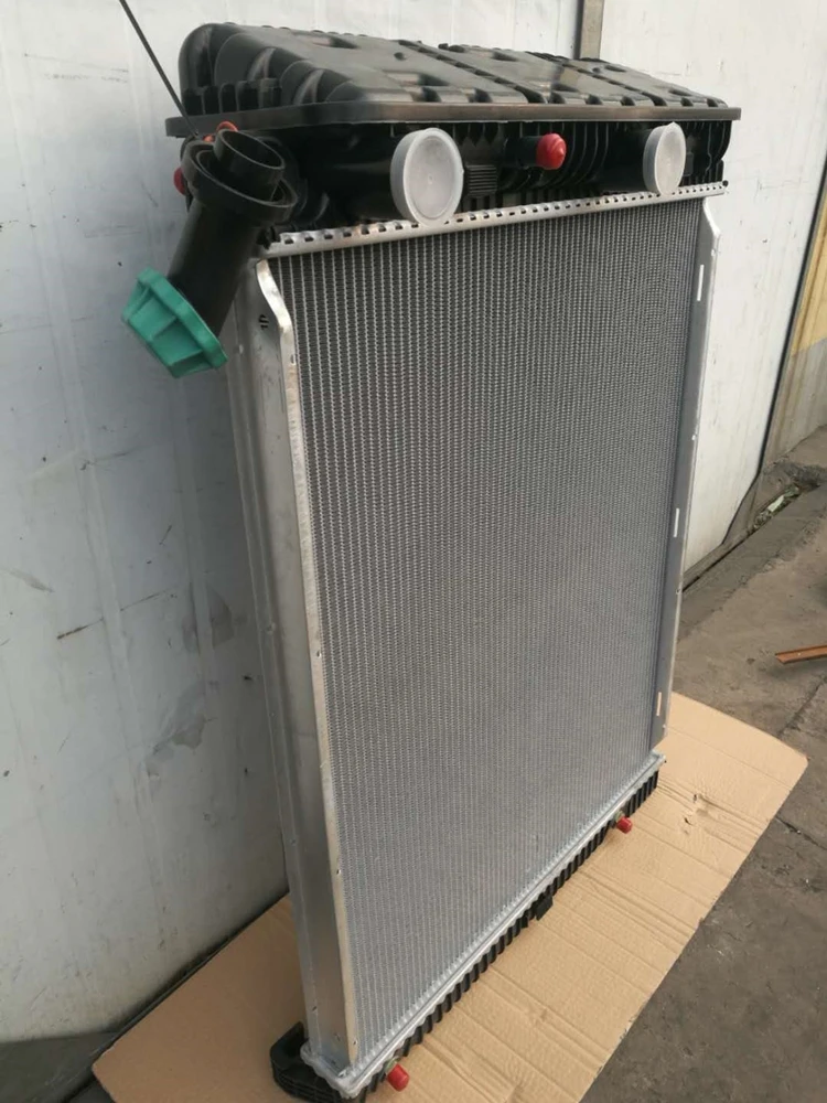 Top quality truck water cooling plastic aluminium radiator engine 9405000403 for BENZ ATEGOcustom