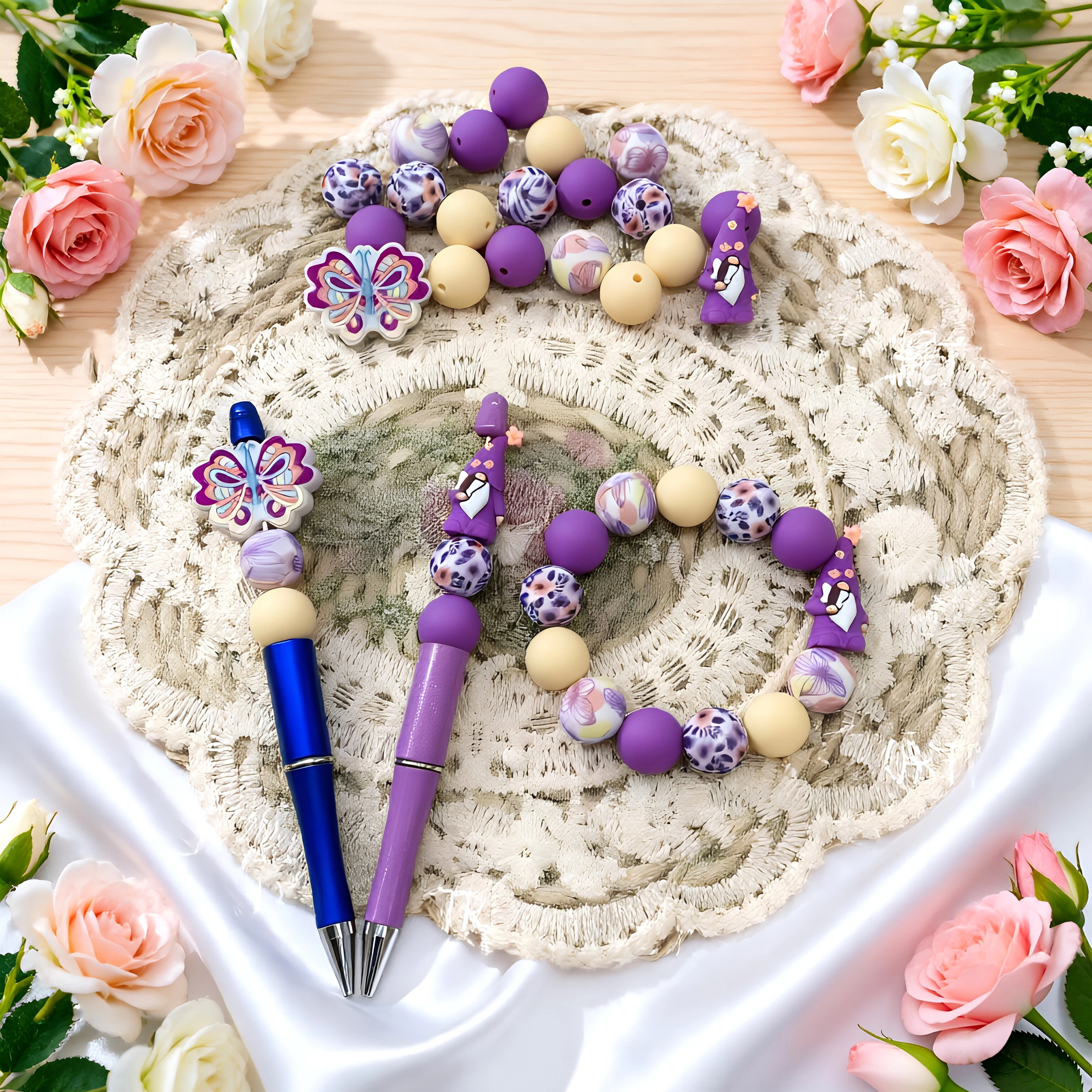 28-teiliges Set aus gelben und violetten Zwerg-Silikonperlen zum Selbermachen von Halsketten, Armbändern, Stiften, Schmuckanhängern usw. Geburtstagsgeschenk für die Feiertage – Detail 5