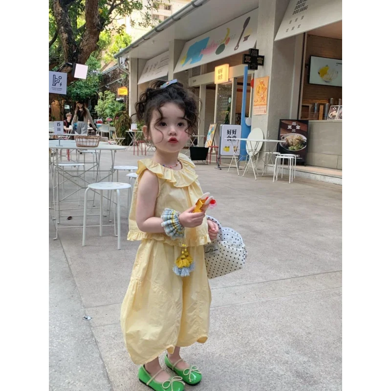 

2026Children's clothing for girls, summer outfit, adorable yellow sleeveless top and children's lantern pants for baby girls