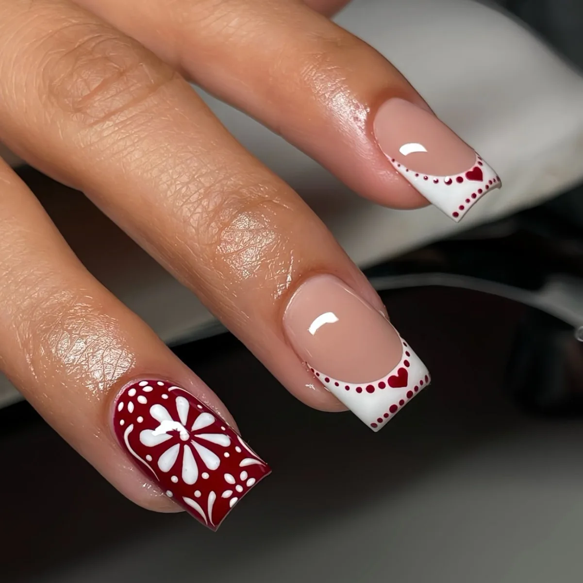 

24Pcs Short Square French Fake Nails Press on Red Love Heart Design Full Cover Nails Tips Flower Pattern Detachable False Nails