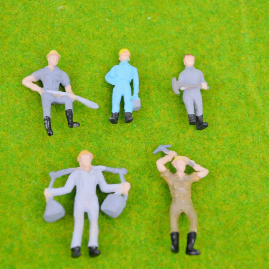 50pcs/lot 1:42 Scale Model Figures color painted Train worker Figures Model People