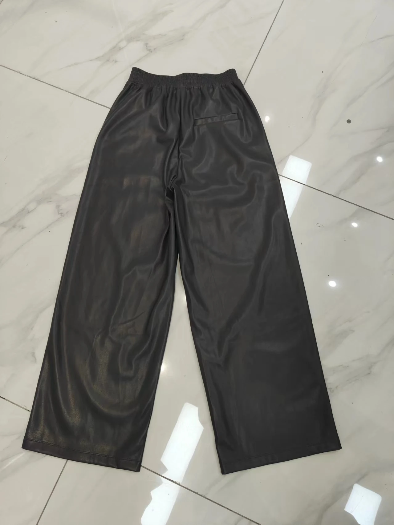 Fenggejiwo women's casual pants, elastic waist wide leg pants, solid color leather pants